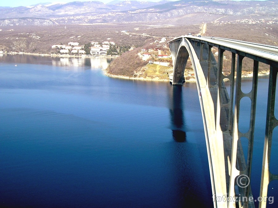 još uvjek Titov most