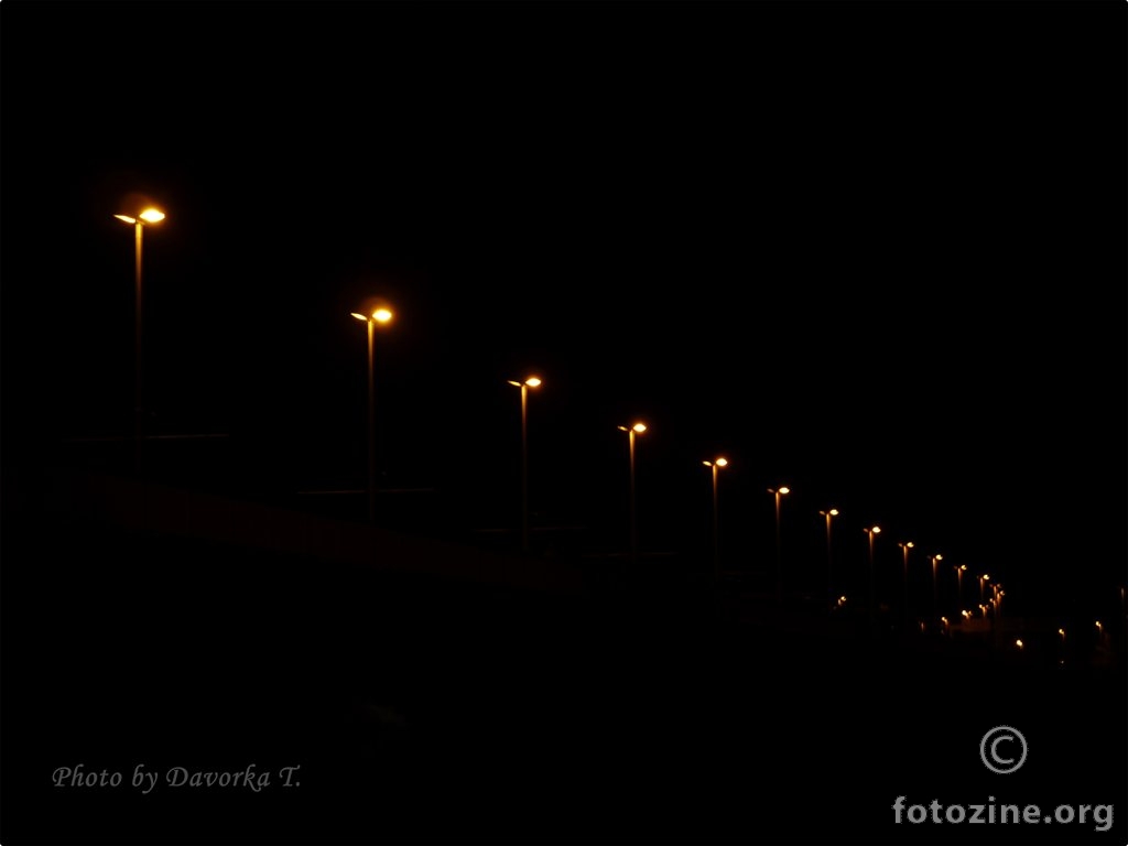 Noć na mostu Mladosti