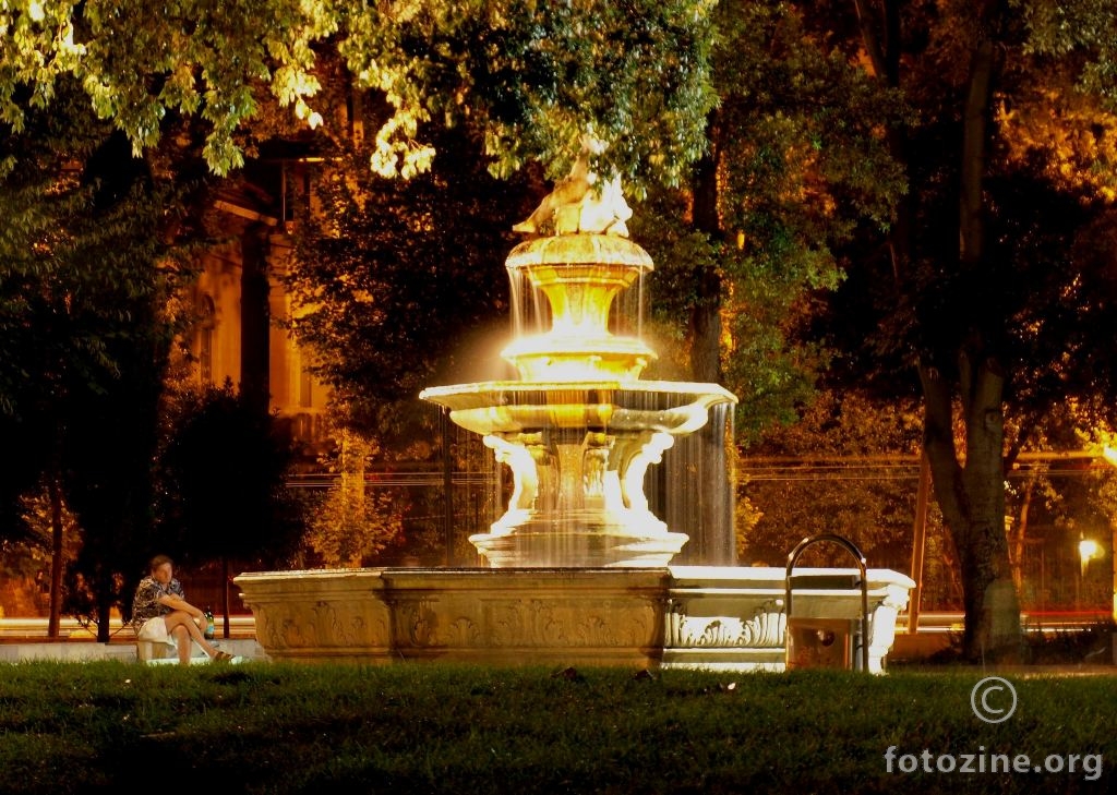 ponoćna fontana