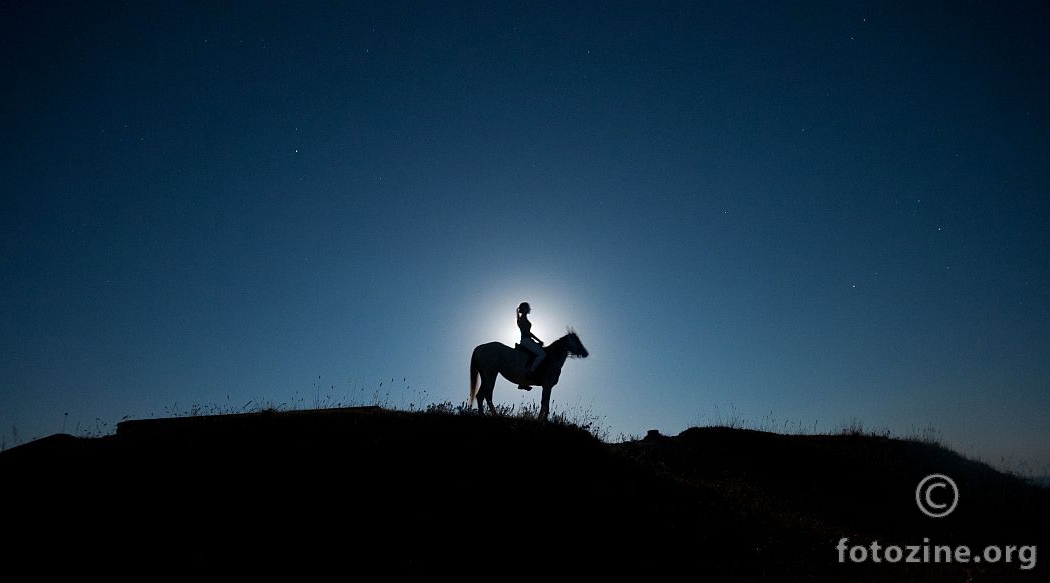 Full moon horse ride