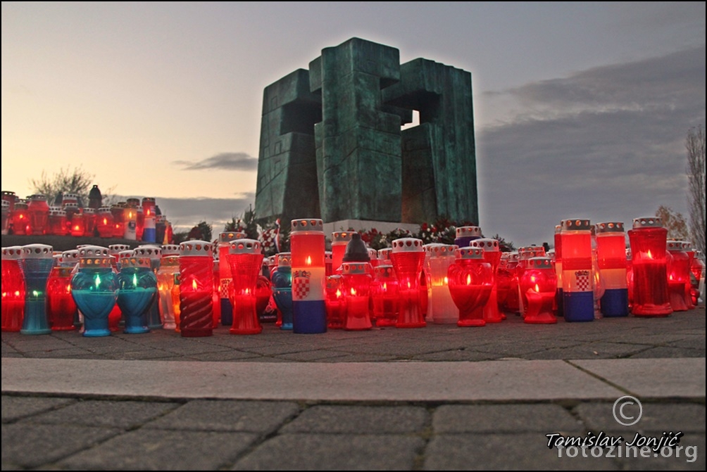 Moj plamičak svijetlosti za žrtve Vukovara i Škabrnje ...