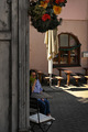 Gleda me,...i &hellip;